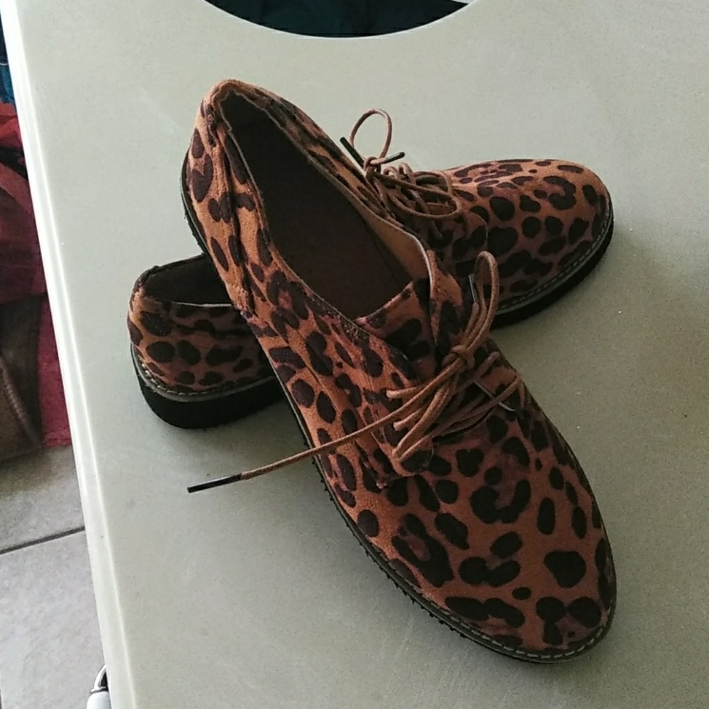 Shoes - Picture 3 of 3